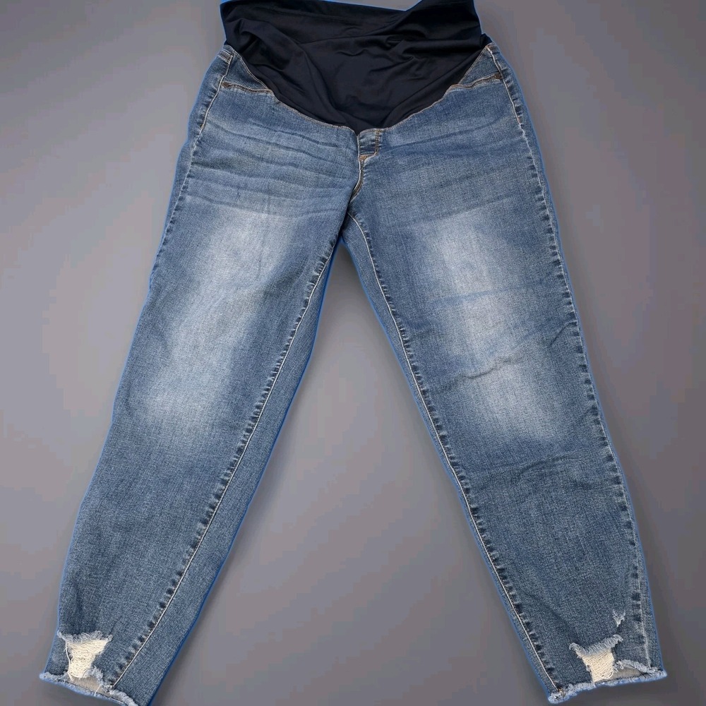 Sofia Vergara Maternity Rosa high curvy skinny frayed ankle 16